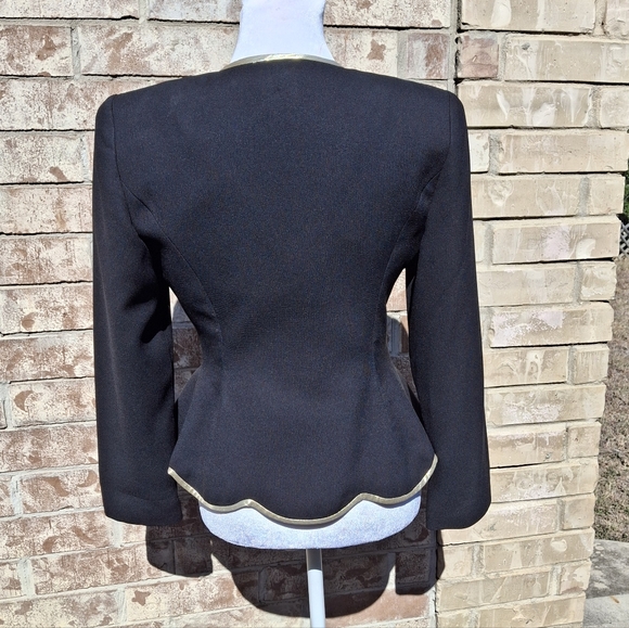 Vintage Rimini Black with Gold Trim Long Sleeve Blazer   Women Size 4 - Picture 7 of 16